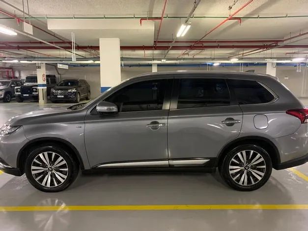 MITSUBISHI OUTLANDER 3.0 HPES (BLINDADO), ANO 2021/2022