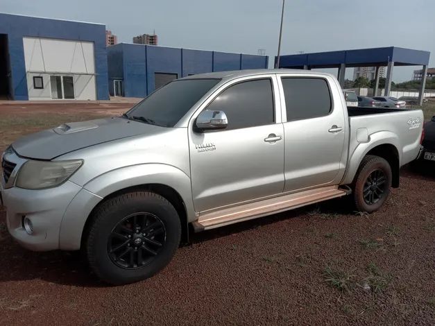 TOYOTA HILUX CD 4X4 SRV- 3.0 TDI ANO 2013/2013